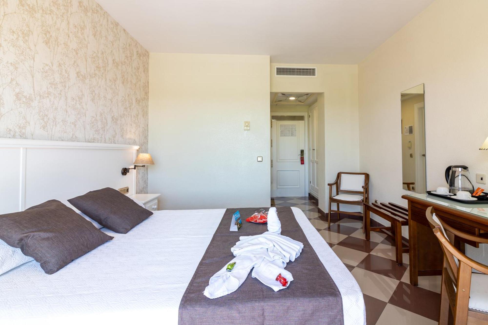 Hotel Avenida Tropical By Bossh! Hotels Salobreña Eksteriør bilde