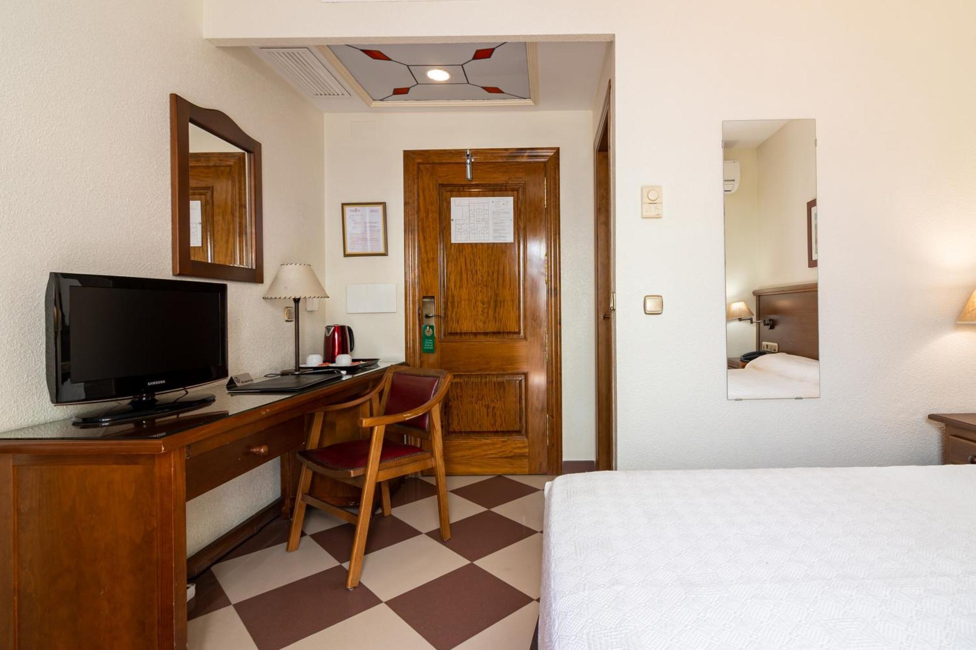 Hotel Avenida Tropical By Bossh! Hotels Salobreña Eksteriør bilde