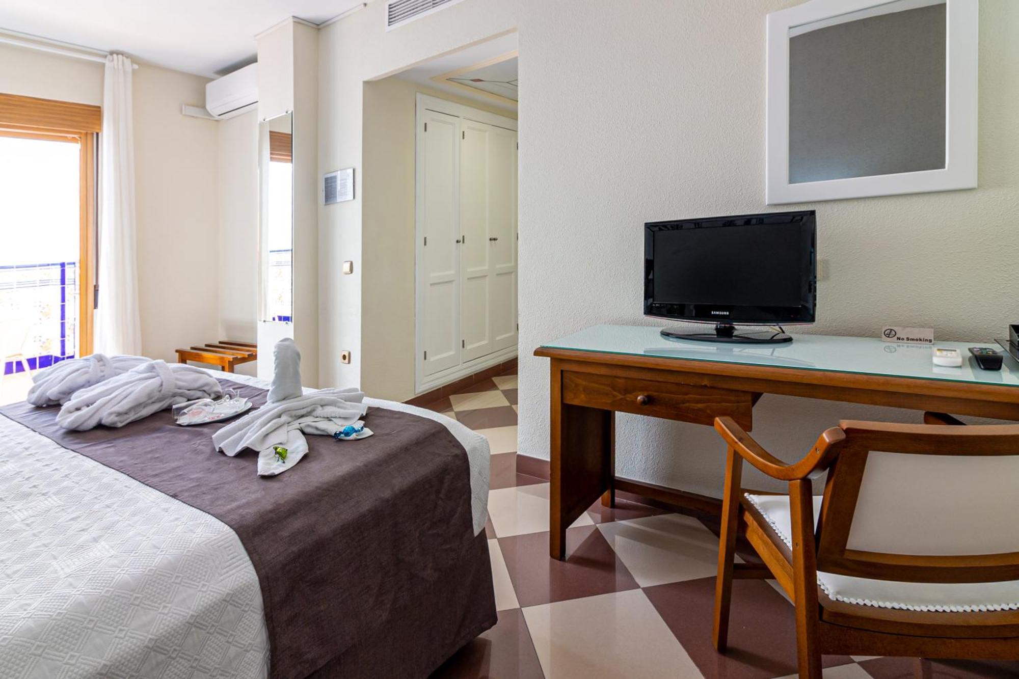 Hotel Avenida Tropical By Bossh! Hotels Salobreña Eksteriør bilde